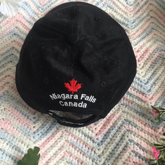 NWOT Great Canadian Midway Niagara Falls Black Unisex - Picture 2 of 9